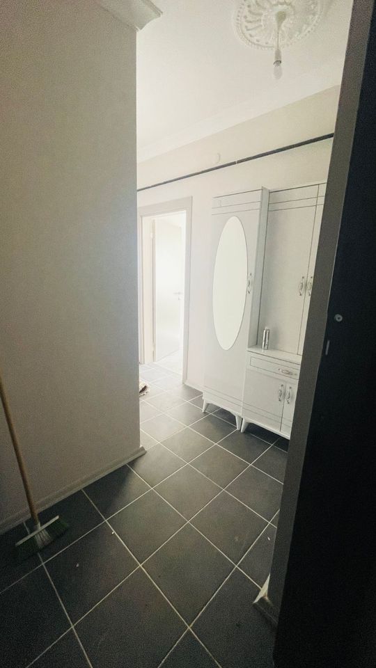 3-Zimmer-Wohnung in Anlage mit Pool Bild 12